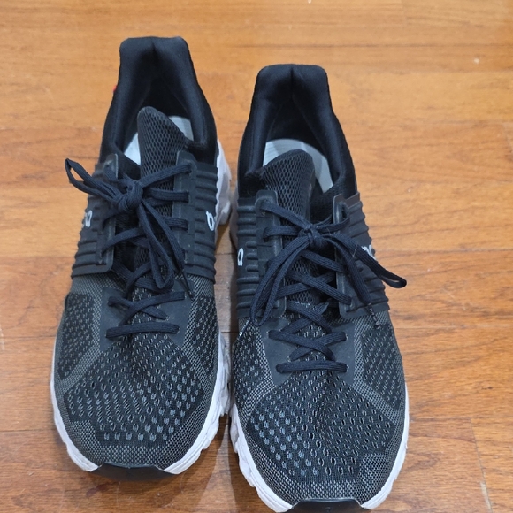On Running Other - On Running Black and Gray Athletic Shoes‎
